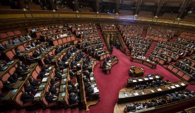 Il referendum per il taglio dei parlamentari slitterà?