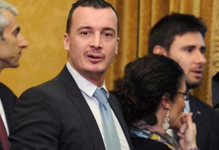 scontro pd rocco casalino