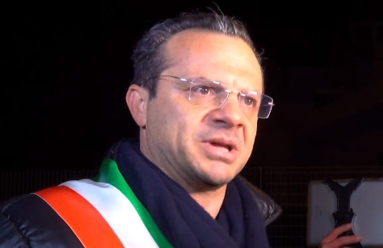 coronavirus sindaco messina bloccare stretto