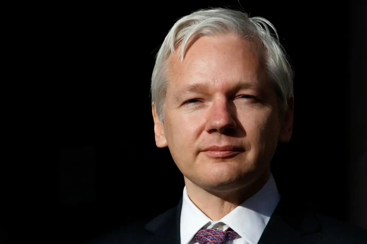 Assange e la relazione con la sua avvocatessa