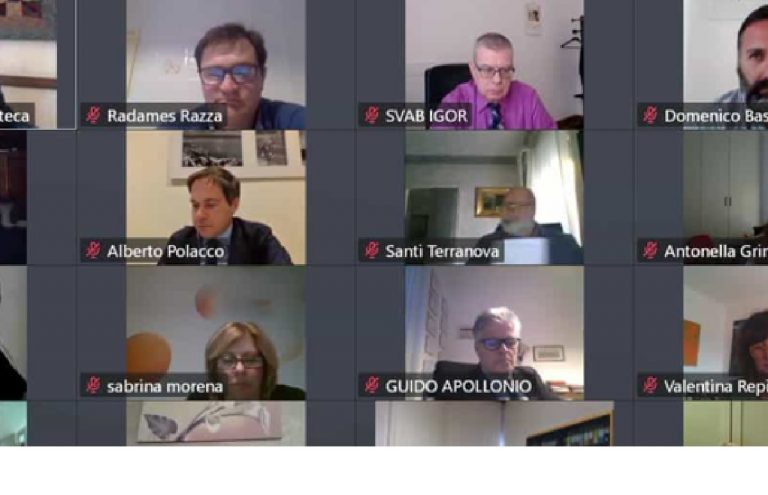 Consiglio comunale Trieste bestemmia