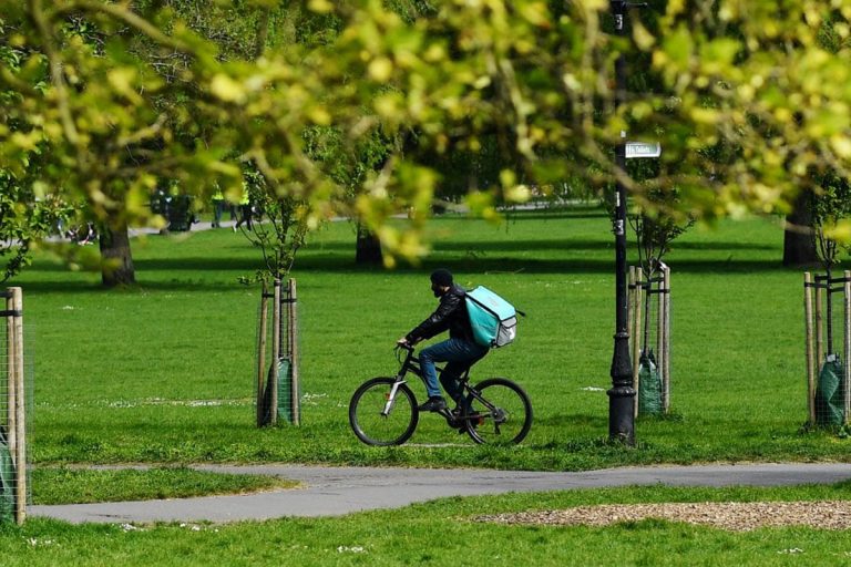 coronavirus rider multato parco