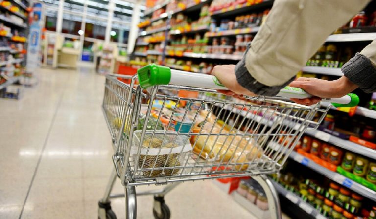 Coronavirus, donna positiva esce di casa
