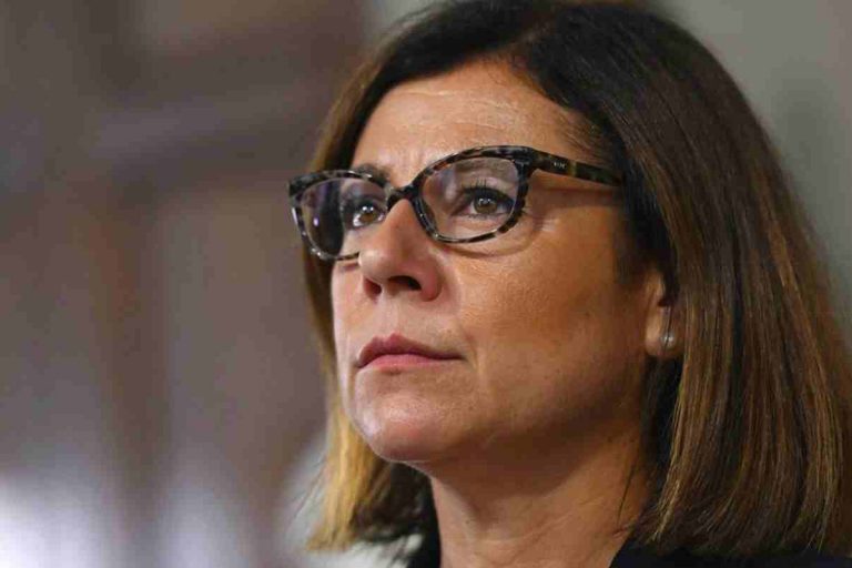 De Micheli app mezzi pubblici