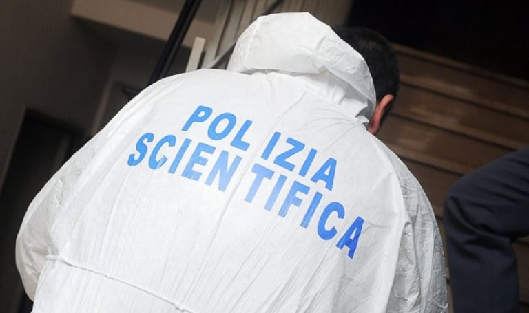 donna trovata morta in casa
