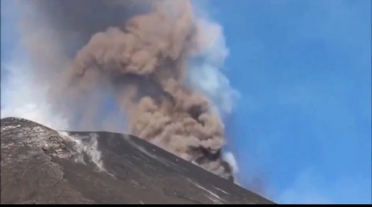 etna-eruzione-oggi