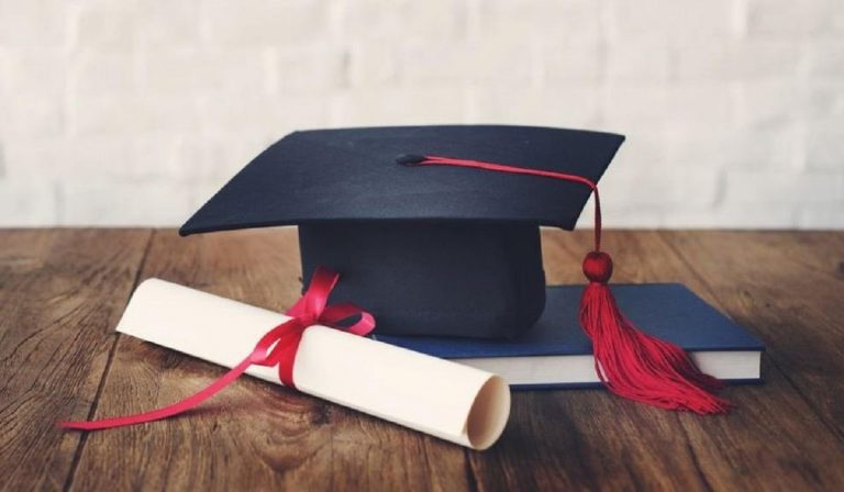 Coronavirus, laurea con tesi dedicata al marito defunto