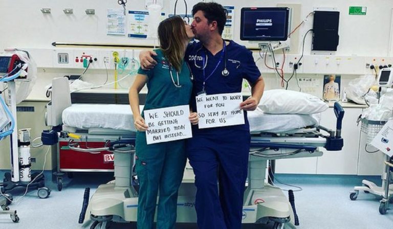 Coronavirus, medici rinviano il matrimonio: "Dobbiamo lavorare"