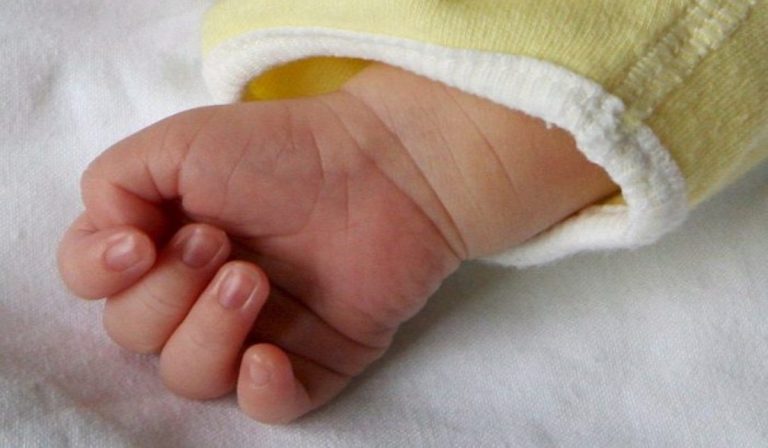 Coronavirus, abbandonata neonata a Vasto