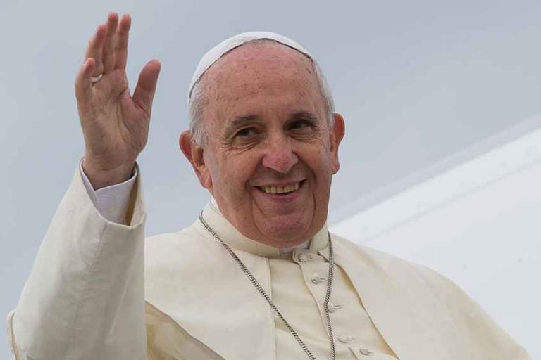 papa francesco telefona sindaco