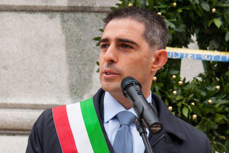 pizzarotti 25 aprile fascismo salvini