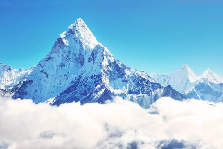 rifiuti everest