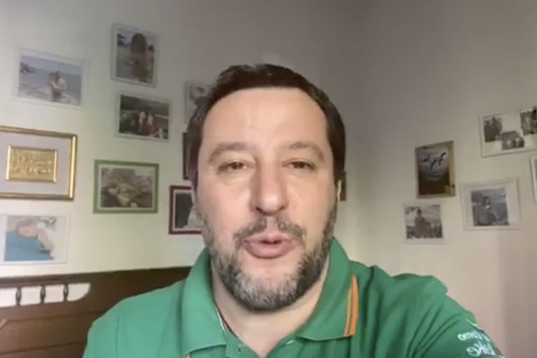 salvini facebook bilocale reggia
