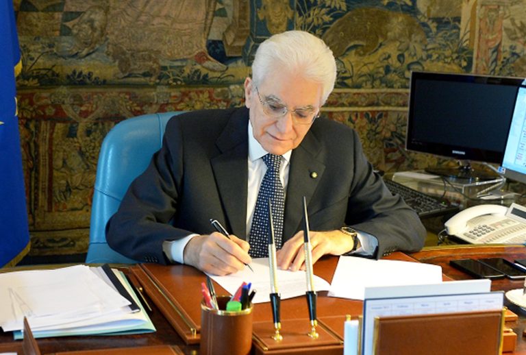 mattarella firma decreto cassa integrazione