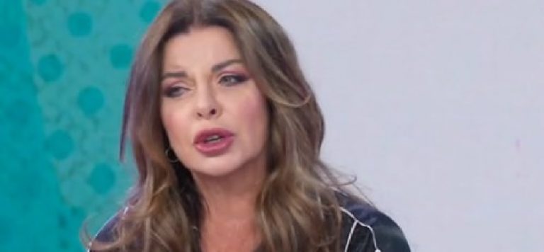 La showgirl Alba Parietti è stata insultata per aver dedicato una lettera a Ezio Bosso.