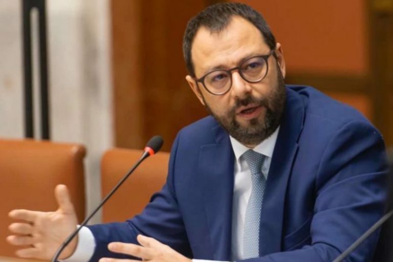 decreto-rilancio-patuanelli-burocrazia