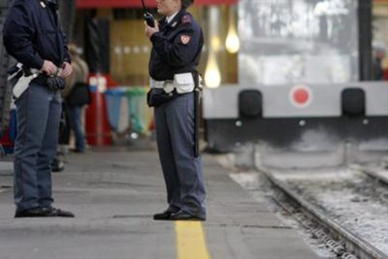 donna rapinata treno roma