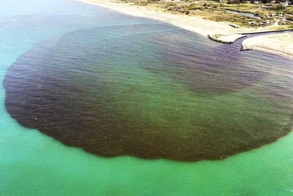 Fase 2, torna l'inquinamento: le foto del canale di Agnena, Napoli