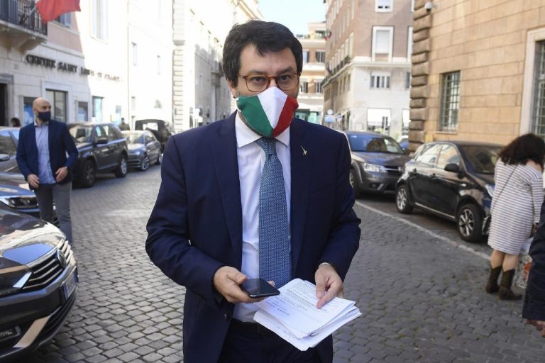 matteo-salvini-napoli 5 giugno