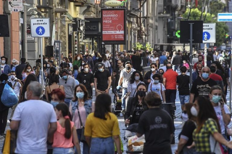 movida napoli agenti vomero