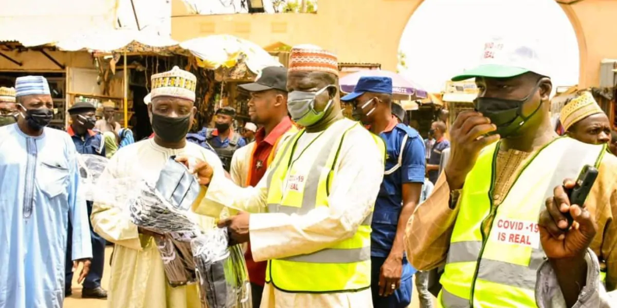 Campagna di distribuzione mascherine in Nigeria