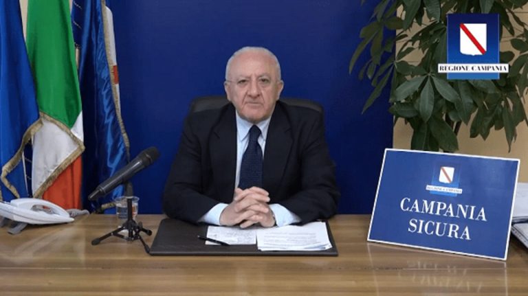 Bar e alcolici, la nuova ordinanza di De Luca in Regione Campania