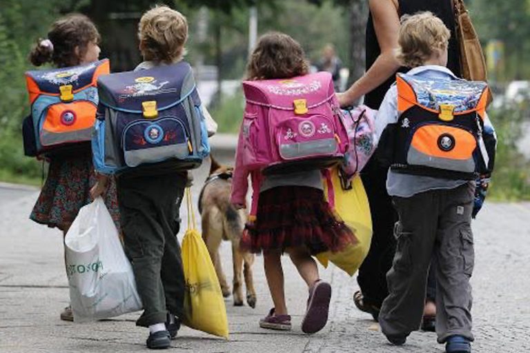 scuola elementare torna giudizio