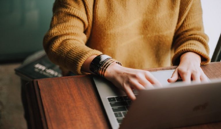 Smart working: "Servono contratti e regole"
