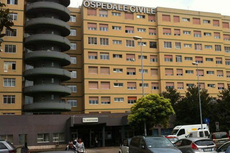 Suicidio ospedale Pescara morto
