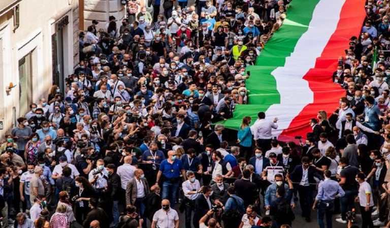 2 giugno, la manifestazione potrebbe costare multe