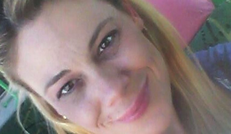 Donna uccisa dal fidanzato con 55 coltellate