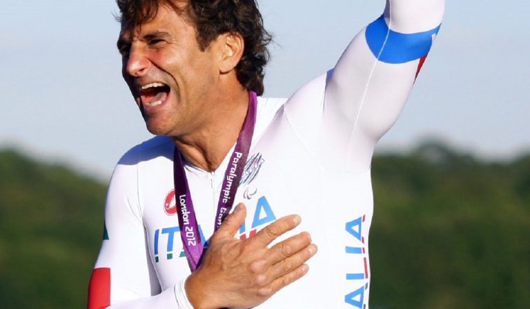 Alex Zanardi, il post commovente del figlio
