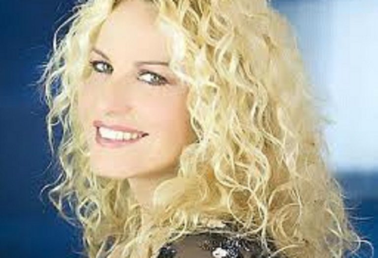 Antonella Clerici ha condiviso una sua foto del passato