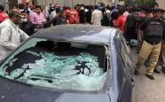 attentato pakistan borsa karachi