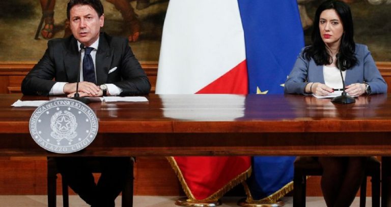 azzolina aumento stipendi insegnanti