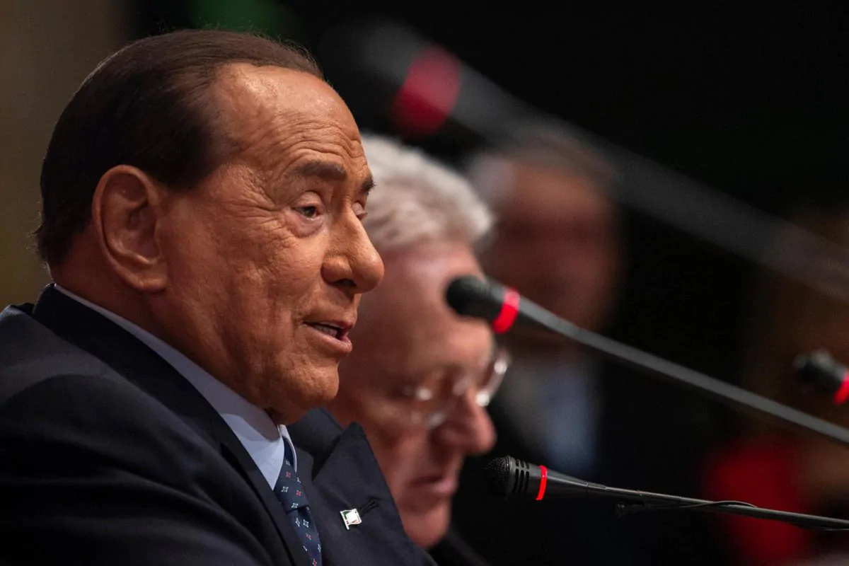 Berlusconi unità dialogo risollevarci