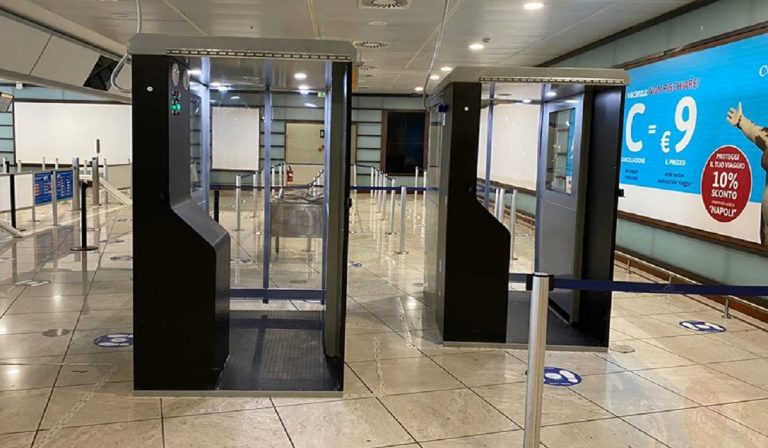 Capodichino, cabine di sanificazione