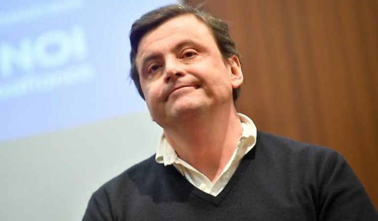 Carlo Calenda, leader di Azione, contro Di Battista: "Lo manderei a zappare"