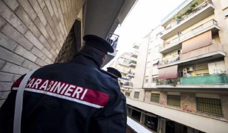 Tiene in ostaggio vicino e figlia, ex carabiniere arrestato
