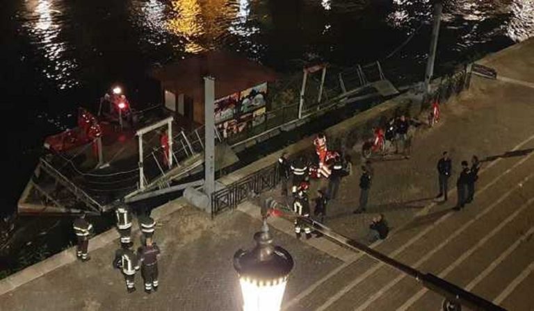 coppia litiga tevere