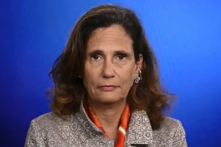 Coronavirus Ilaria Capua salmoni
