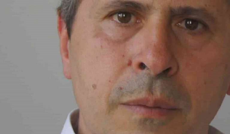 Gli asintomatici non contagiano? Crisanti smentisce