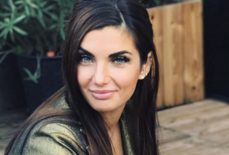 Elettra Lamborghini confessa su Instagram di fare rumore quando mastica