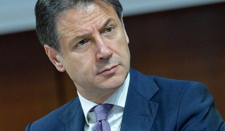 Sondaggi politici elettorali, Conte vince tra i leader