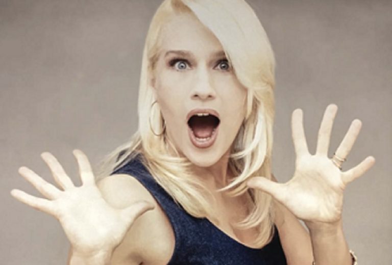 La showgirl Heather Parisi replica al post infelice di una utente