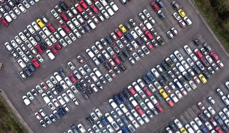 Lavoro ad agosto: per alcune imprese è d'obbligo