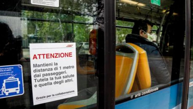 mezzi pubblici lombardia