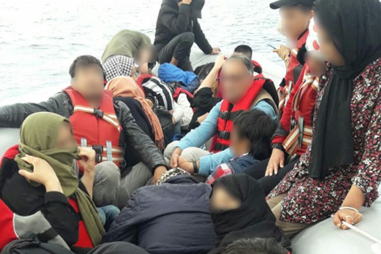 migranti mediterraneo barcone