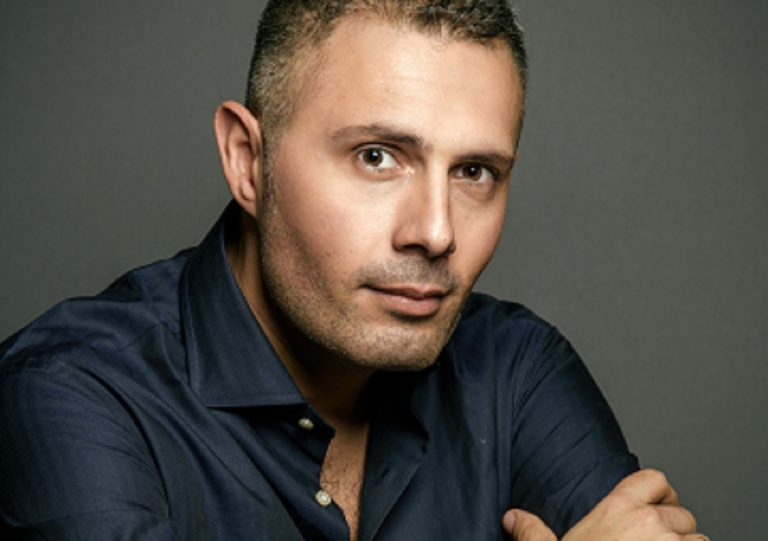 Nando Misuraca è tornato in scena con il suo nuovo singolo "Kebrat"