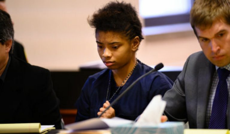 Ragazza uccide l'uomo che abusava di lei, ora rischia l'ergastolo